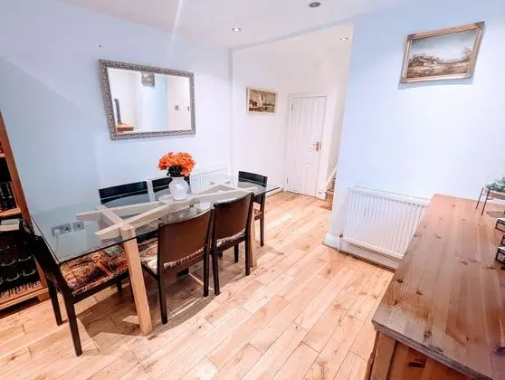 Deluxe Ev, 6 Yatak Odası