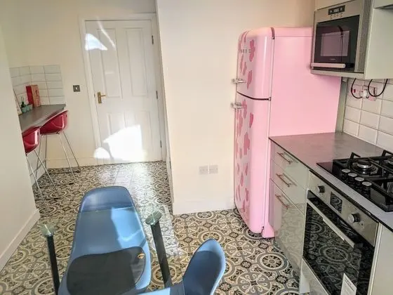 Deluxe Ev, 6 Yatak Odası