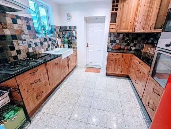 Deluxe Ev, 6 Yatak Odası