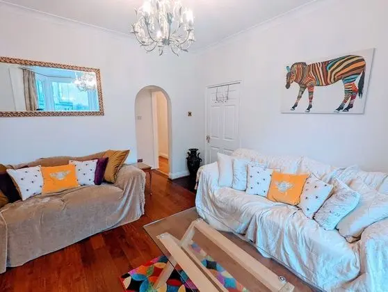 Deluxe Ev, 6 Yatak Odası