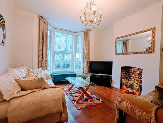 Deluxe Ev, 6 Yatak Odası