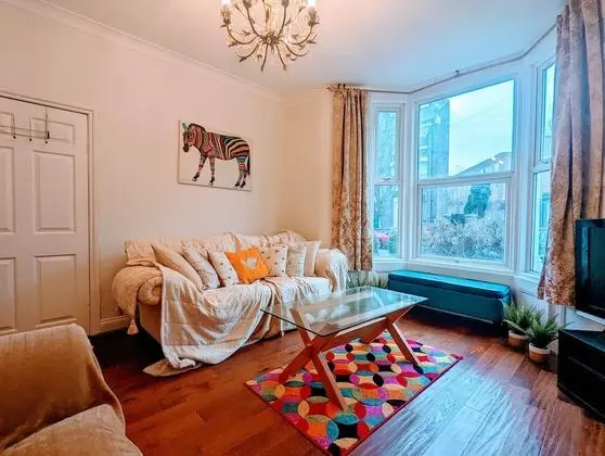 Deluxe Ev, 6 Yatak Odası