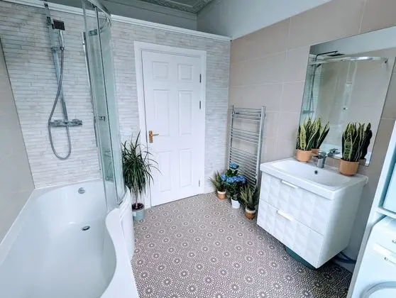 Deluxe Ev, 6 Yatak Odası