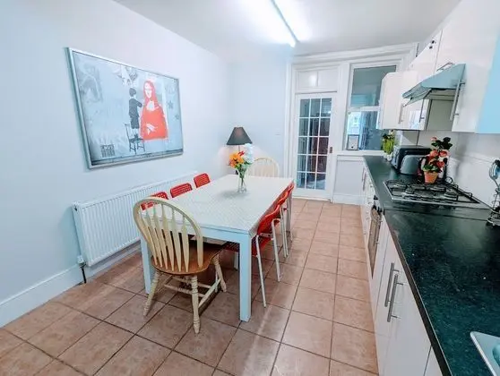 Family Sıra Ev, 6 Yatak Odası, Mutfak, Şehir Manzaralı