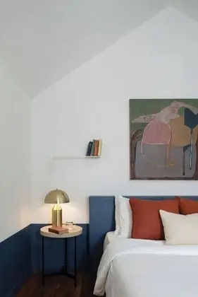 "Susan" Upper Queen Room