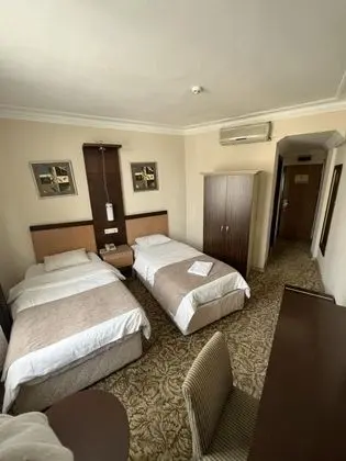 Triple, Şehir Manzaralı