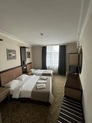 Triple, Şehir Manzaralı