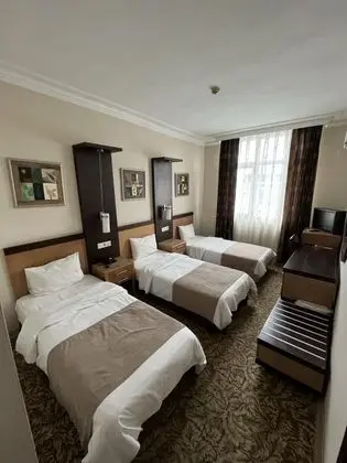 Triple, Şehir Manzaralı