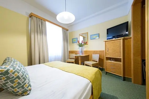 Economy Tek Büyük Yataklı Oda