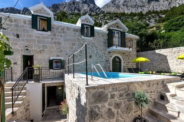 Villa, 3 Yatak Odası, Sigara İçilebilir, Şömine