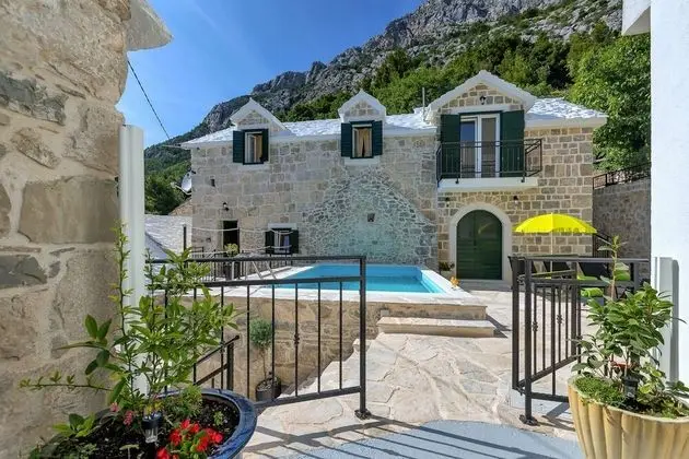 Villa, 3 Yatak Odası, Sigara İçilebilir, Şömine