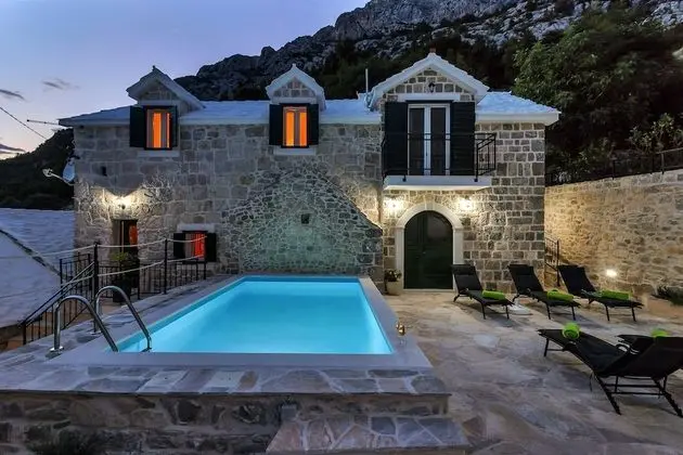 Villa, 3 Yatak Odası, Sigara İçilebilir, Şömine