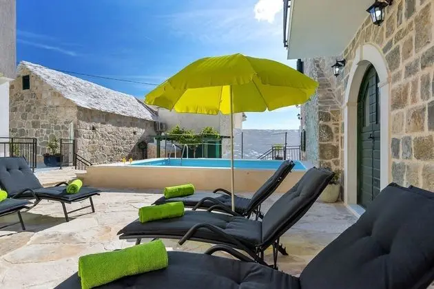 Villa, 3 Yatak Odası, Sigara İçilebilir, Şömine