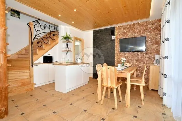 Sıra Ev, 3 Yatak Odası, Özel Banyo, Dağ Yamacı