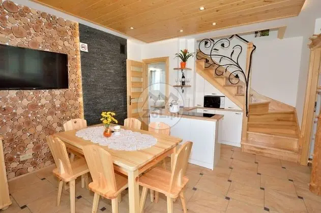 Sıra Ev, 3 Yatak Odası, Özel Banyo, Dağ Yamacı