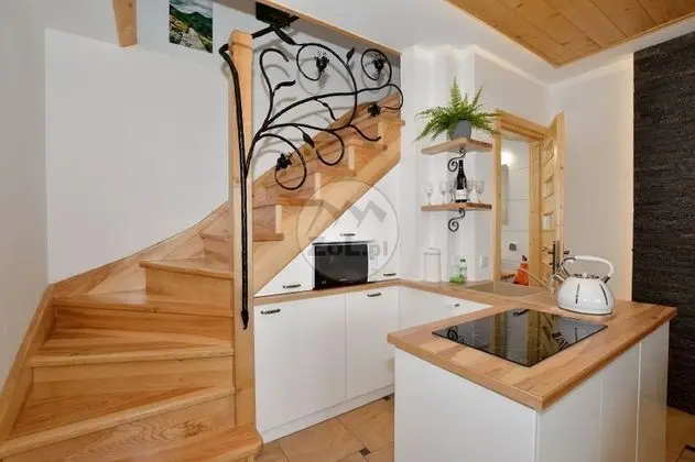 Sıra Ev, 3 Yatak Odası, Özel Banyo, Dağ Yamacı