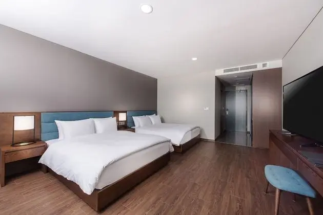 Deluxe Tek Büyük Yataklı Oda, Kısmi Deniz Manzarası