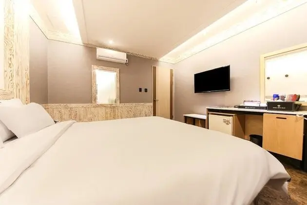 Tek Büyük Yataklı Oda, Okyanus Manzaralı (A - Low floor)