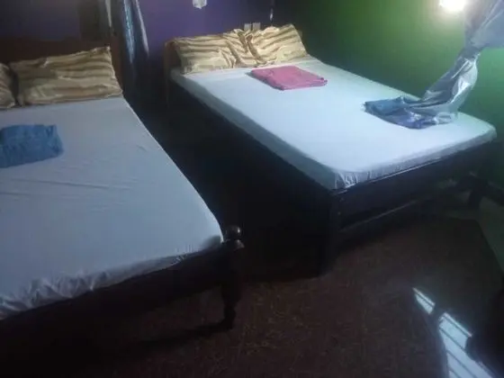İki Ayrı Yataklı Oda, 2 Çift Kişilik Yatak