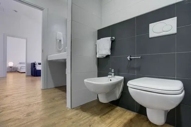 Stüdyo, Göl Manzaralı, Bahçeli