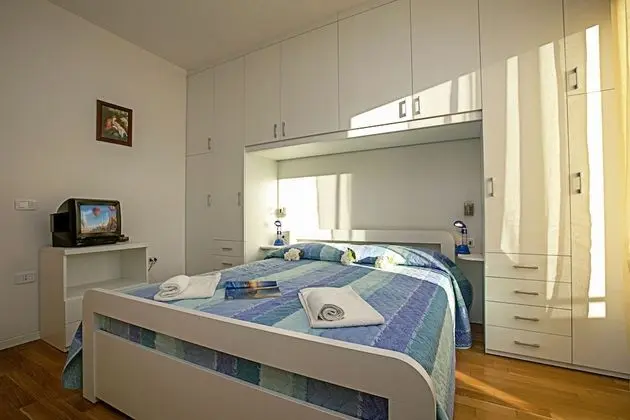 Family Apart Daire, 1 Çift Kişilik Yatak ve Çekyat, Bahçeli (Torbole Relax, Pool & Balcony)