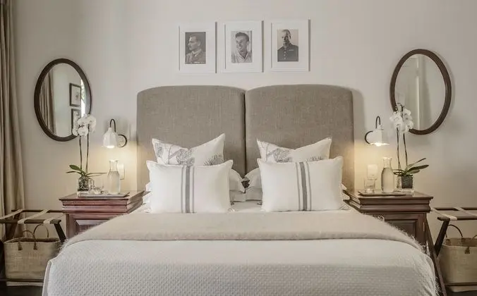 Double Room (King) 2