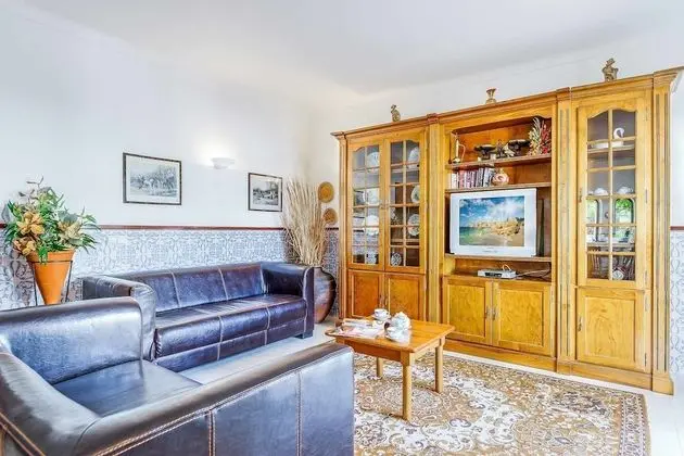 Villa (5 Bedrooms)