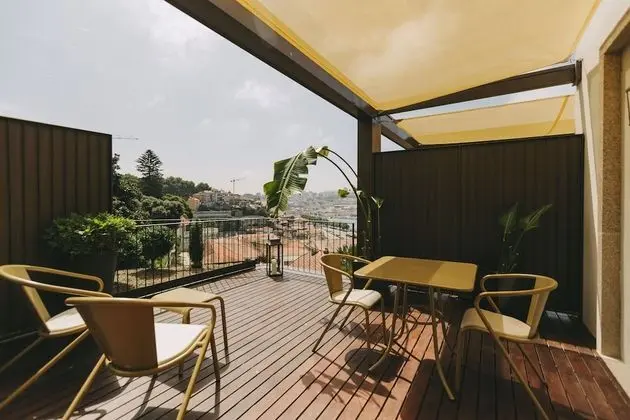 Executive Tek Büyük veya İki Ayrı Yataklı Oda, Küvet, Nehir Manzaralı (Royal)