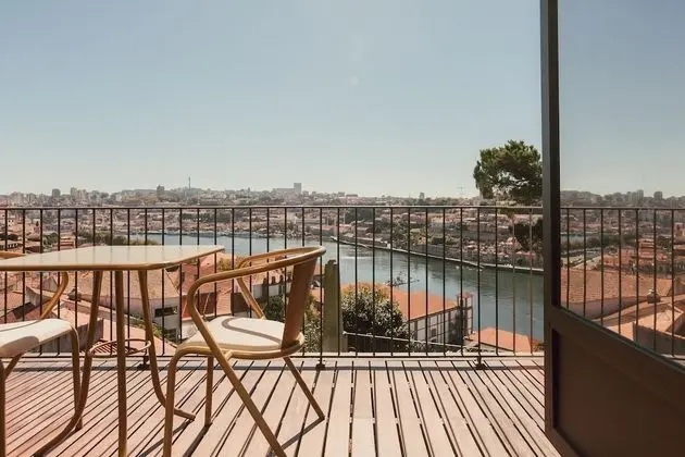 Executive Tek Büyük veya İki Ayrı Yataklı Oda, Küvet, Nehir Manzaralı (Royal)