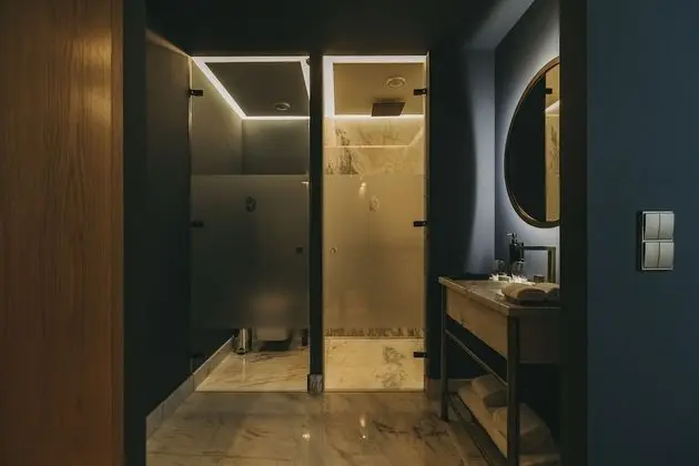 Executive Tek Büyük veya İki Ayrı Yataklı Oda, Küvet, Nehir Manzaralı (Royal)