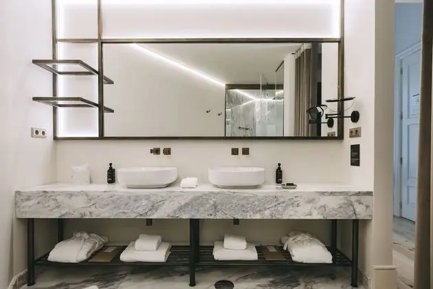 Executive Tek Büyük veya İki Ayrı Yataklı Oda, Küvet, Nehir Manzaralı (Royal)