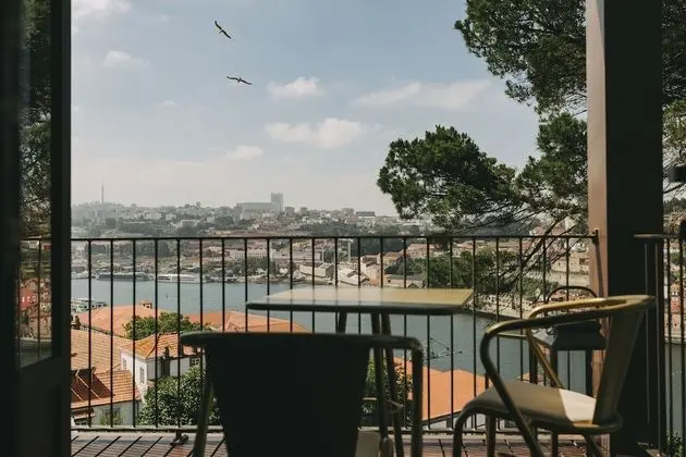 Executive Tek Büyük veya İki Ayrı Yataklı Oda, Küvet, Nehir Manzaralı (Royal)