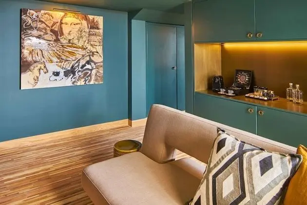 Royal Süit, Küvet, Nehir Manzaralı