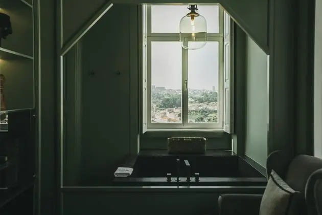 Royal Süit, Küvet, Nehir Manzaralı