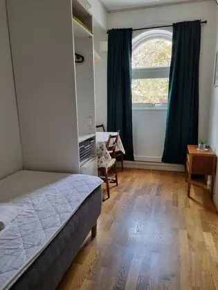 Tek Kişilik Oda, Ortak Banyo