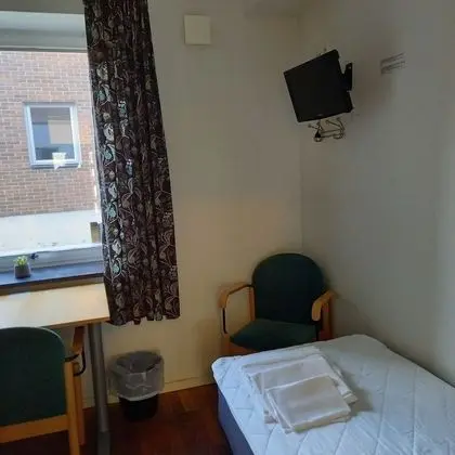 Tek Kişilik Oda, Ortak Banyo