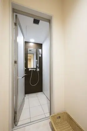 Basic Kulübe, Sadece erkekler için, Sigara İçilmez, Penceresiz (Superior Pod)