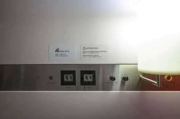 Economy Kulübe, Sadece kadınlar için, Sigara İçilmez (Economy Pod)