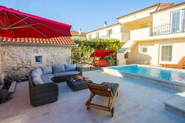 Villa, Sigara İçilebilir