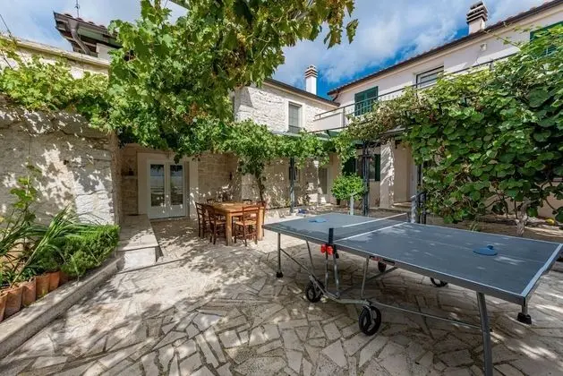 Villa, Sigara İçilebilir