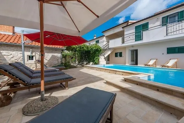 Villa, Sigara İçilebilir