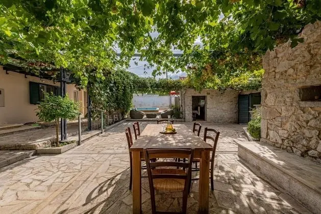 Villa, Sigara İçilebilir