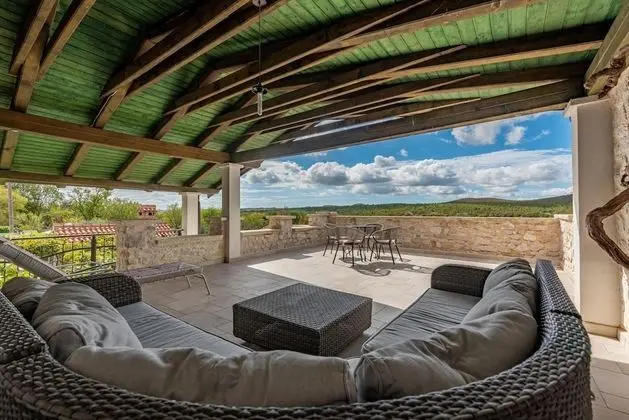 Villa, Sigara İçilebilir