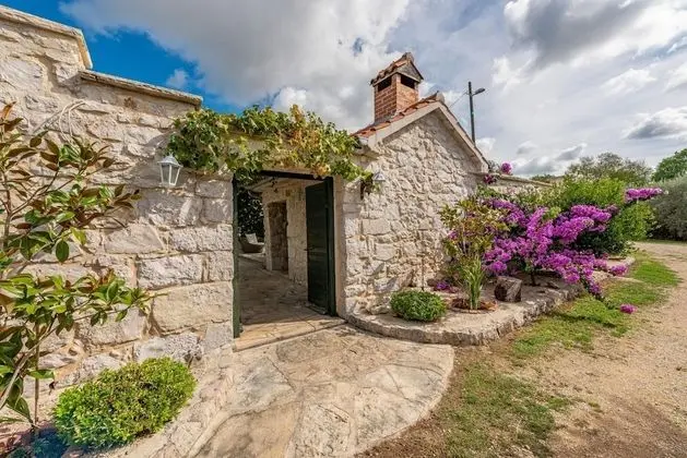 Villa, Sigara İçilebilir