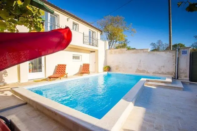 Villa, Sigara İçilebilir