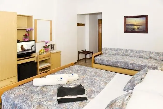 Standard Tek Büyük veya İki Ayrı Yataklı Oda, Balkon
