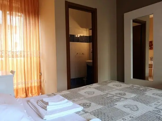 Tek Büyük Yataklı Oda, 1 Büyük (Queen) Boy Yatak