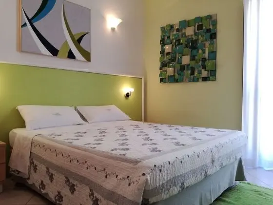 Tek Büyük Yataklı Oda, 1 Büyük (Queen) Boy Yatak