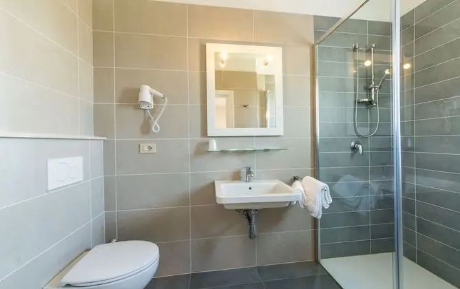 Tek Büyük veya İki Ayrı Yataklı Oda