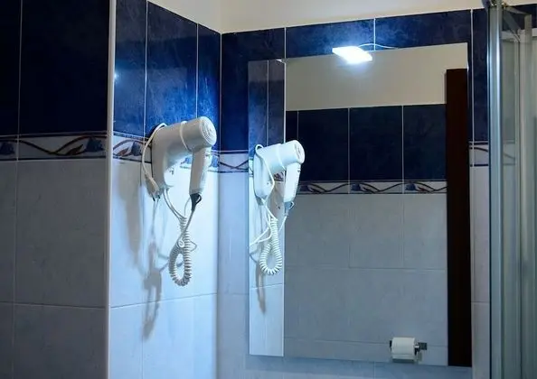 İki Ayrı Yataklı Oda, 2 Tek Kişilik Yatak